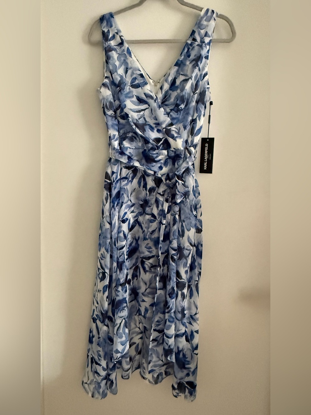 Karl Lagerfeld Paris Blue Floral Sleeveless Midi Dress NWT Size 10 Belted - Picture 2 of 8